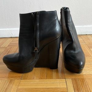 Theory Wedge Booties